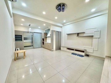 松林忠孝學區｜坪頂重劃區｜大地坪美裝透天｜門前停車｜新竹縣新豐鄉坪頂三街