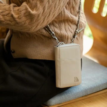 全境防水 多功能護照旅行包  Water_Shed Passport Holder 奶茶色