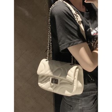 今年流行包包2025新款小香風繡線鏈條包精致鎖扣百搭單肩斜挎小包