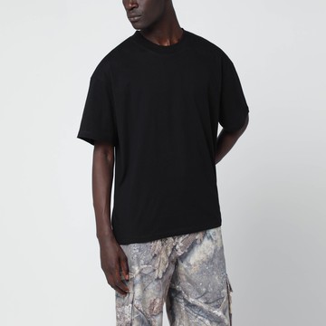 Black crew neck t-shirt