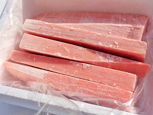 本マグロ中トロ 1kg(約5冊・養殖クロマグロ・皮付) 刺身用 業務用