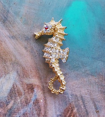 Vintage Jewelry 西洋古董飾品 金色調 小巧 貴氣海馬 別針
