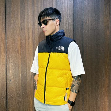美國百分百【全新真品】THE NORTH FACE 羽絨背心 立領 男款 TNF 保暖 外套 logo 黃色 CD27