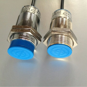 JSD8N3-B2/WT 電感式接近開關 LJ30A3-15-Z/BX 直流三線  常開