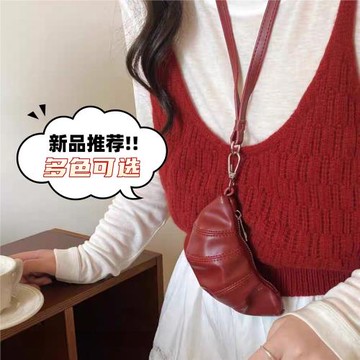 牛角包掛脖可調節小包配飾紅色便攜隨身零錢包女款小錢包復古百搭