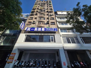 美麗島站旁翻新漂亮套房｜高雄市新興區中山一路