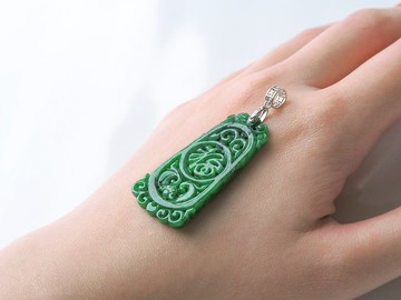 福在眼前 | 滿綠翡翠 / 細糯種 / 單件款 | 天然A貨翡翠項鍊