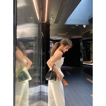 Juicecola 設計感小眾一字肩抹胸襯衫高腰顯瘦女氣質別致露肩上衣