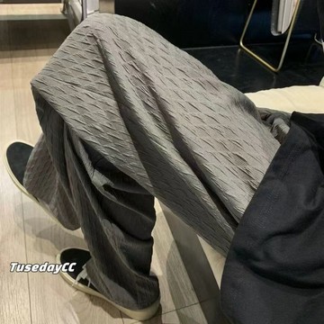 【精品男裝】垂墜感冰絲褲子男士夏季薄款青少年潮牌大碼寬鬆直筒闊腿休閒長褲 Y2004