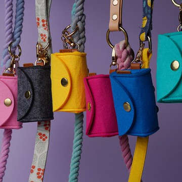 輕便小巧/掛勾+背扣設計/ 附拾便袋 | 七彩拾便包 Pawsholic爪迷