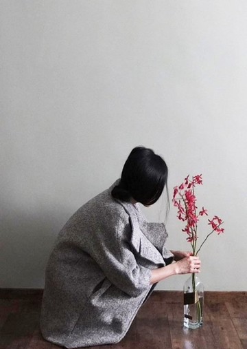 優雅的化身 高領繭型雪花灰蓬鬆圈圈紗七分袖羊毛大衣