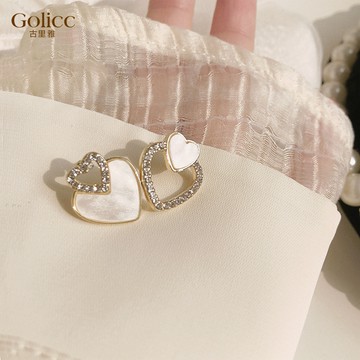 【Gulicc】 耳環 白色仙桃耳釘