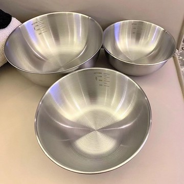 加厚不銹鋼沙拉碗拉面碗料理盆韓式帶刻度沙拉碗打蛋和面盆多用盆 小紅書同款