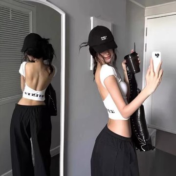 素色t 大露背 小心機上衣 辣妹上衣 字母 白色正肩t 純欲少女上衣 修身緊身T恤 短款背心 小個子上衣 辣妹上衣 美背