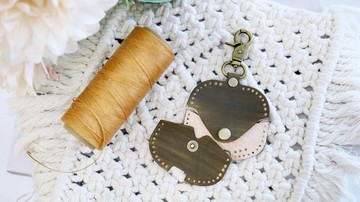 【材料包】手作皮件/ AirPods4耳機套/內附教學影片/新手友善