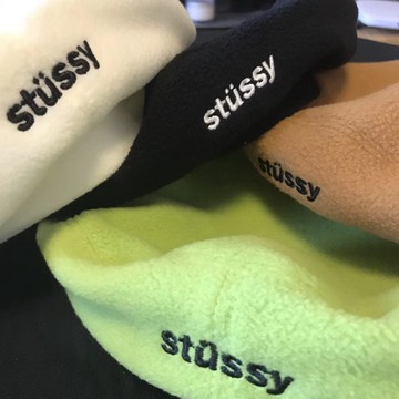《Urban當天出貨》Stussy 絨毛貝雷帽 刺繡logo 基本款 情侶貝雷帽  IU 黃偉晉 BTS 易烊千璽