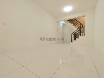 高醫熱河十全商圈全棟翻新明亮透天｜高雄市三民區孝順街