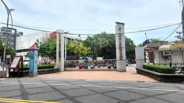 勝利商圈朝南電梯別墅｜地54坪｜6米8大面寬｜台中市潭子區勝利七街