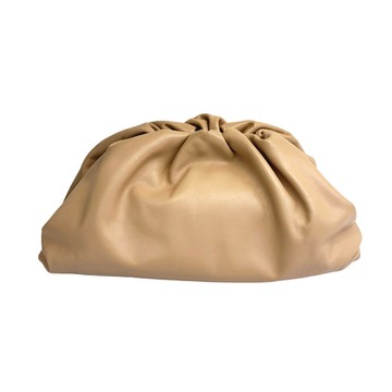 BV BOTTEGA VENEGA Teen pouch小羊皮手拿包(奶茶色)