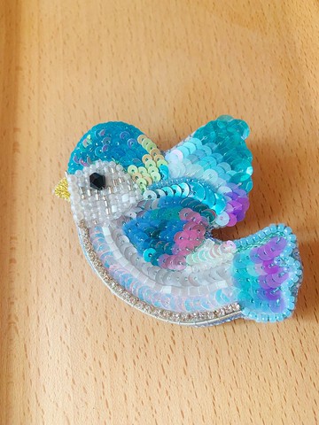 法式勾針刺繡寶鵑小鳥胸針