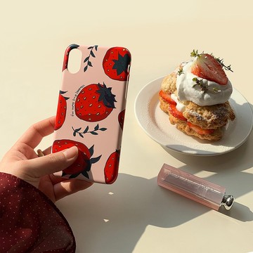 草莓牛奶 大鏡面硬殼手機殼 MagSafe