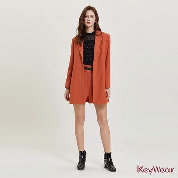KeyWear奇威名品 高腰A-Line打褶短褲-焦糖色