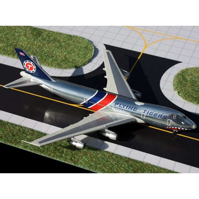 フライングタイガー ボーイング747 プラモデル 1/200 taniura.com
