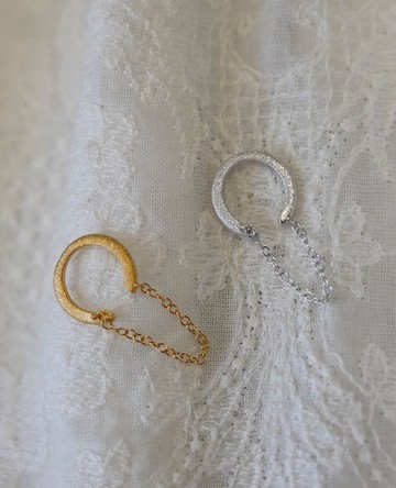 純銀鑽石噴砂鍊條耳骨夾