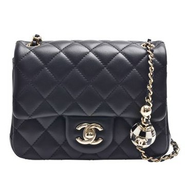 CHANEL 經典雙C LOGO菱格紋小羊皮棋盤格圓球調節鍊帶斜背包(黑)