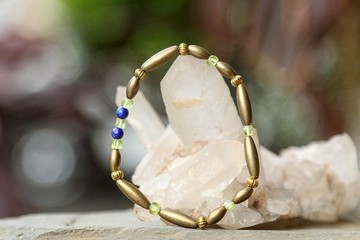 【手環系列】黃銅手環綴4mm鑽切橄欖 帝王青金 (歡迎客製)