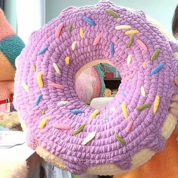 抱枕🔥粗毛綫鈎針鈎織超大水果甜甜圈抱枕diy材料包手作靠枕送女友禮物超大玩偶交換禮物 手工編織玩偶新手簡約 DENY