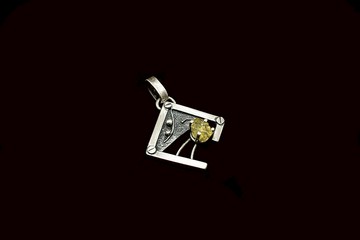 【琥珀系列】頂級緬甸金珀原礦 手工敲形 純銀鏤空幾何墜飾