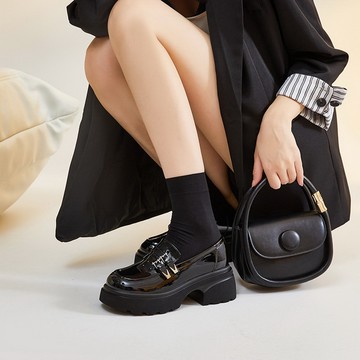 【美腿增高6CM】英倫風厚底金屬扣樂福皮鞋