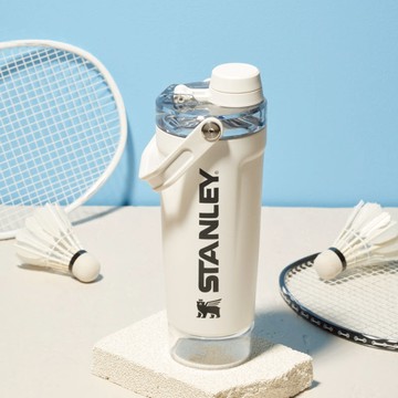 【獨家組合】SHAKER 系列 手提搖搖杯 0.59L+品牌貼紙2入 石灰白