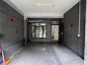 草屯市區震後孝親車庫墅｜南投縣草屯鎮儒林街