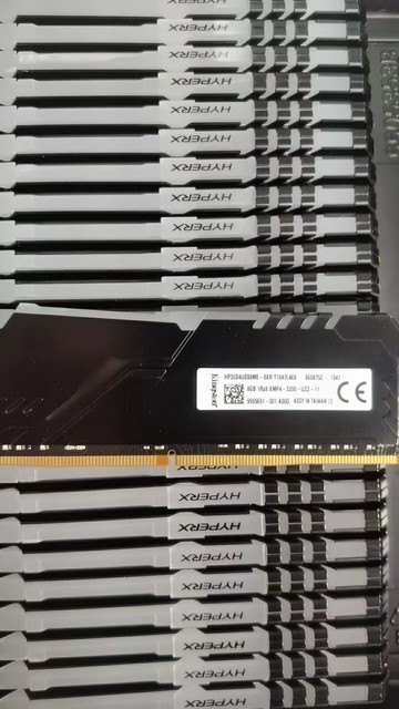 金士頓原廠 8g 3200 RGB 燈條 感興趣的話點“我想要”和我私聊吧【北歐居家生活】