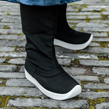 【免運】烏衣巷漢服厚底皂靴明制帆布非古裝鞋配飾男女增高5釐米復古長靴