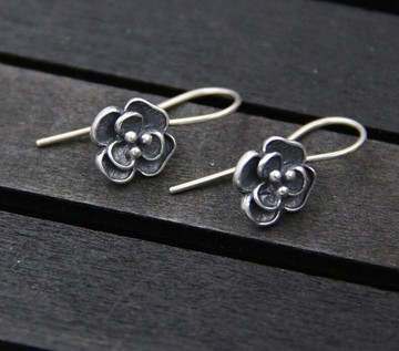 真正的 S 925 純銀女士浪漫花朵耳環設計師泰國銀