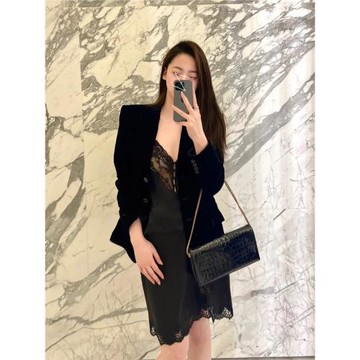 性感V領拼蕾絲鏤空單排扣寬松吊帶背心顯瘦開叉半身裙中長套裝春