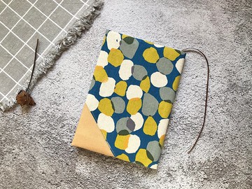 手作布書衣。可調式書衣。重彩