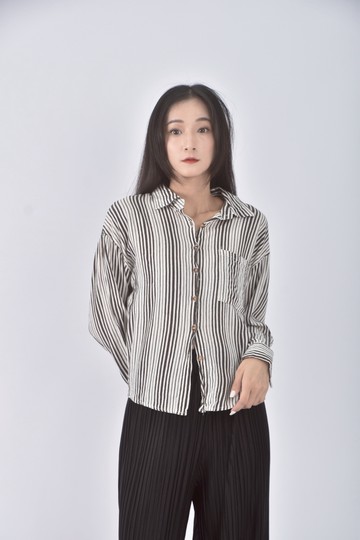 (L) lucky u條紋黑色長袖上衣