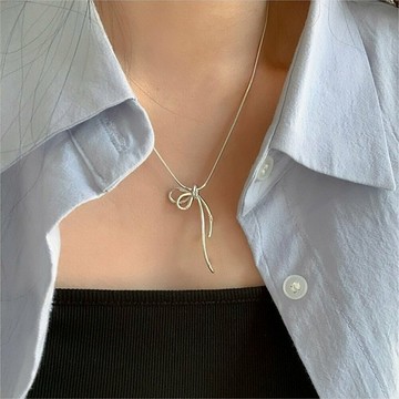 蝴蝶結項鍊 純銀項鍊 打結項鍊 簡約項鍊 細項鍊 蛇骨鍊 韓國項鍊 日系項鍊 銀項鍊 銀飾 閨蜜禮物 女生禮物 129