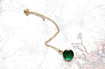 樹脂藝術 圓形墜飾・深綠宮殿