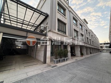 龍井大地坪46坪邊間空中花園別墅｜台中市龍井區龍港路