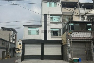 仁雄商圈邊間近8米寬三角窗雙店面｜高雄市仁武區仁忠路