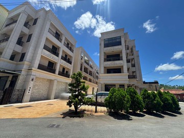 近小港金禾莊園屋齡新大面寬八米並排雙車墅｜高雄市大寮區拷潭路