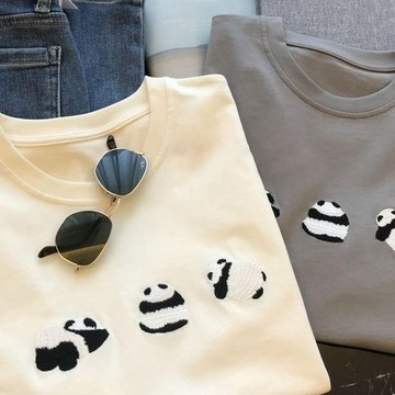 【米婭~輕奢1-5天出貨】巨巨巨喜歡！ 减齡女孩必備！ 可愛立體猫熊刺繡寬鬆圓領短袖T恤上衣