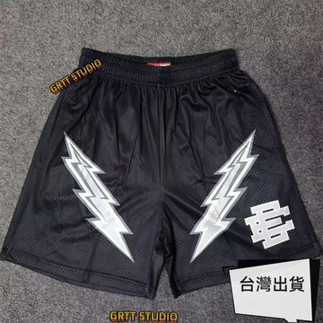 ✨短褲男 大碼褲子 夏季短褲EE美式閃電小蜜蜂籃球短褲四分褲潮流運動街頭百搭跑步速干網眼褲