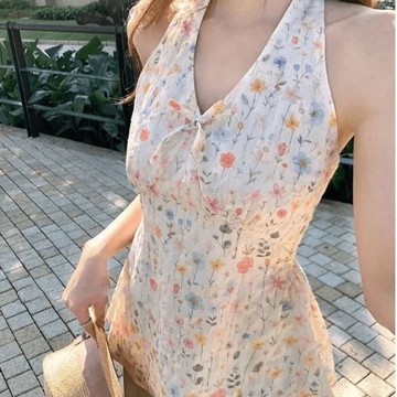 甜美設計感v領掛脖無袖背心吊帶女夏季碎花刺繡襯衫小上衣 YC401
