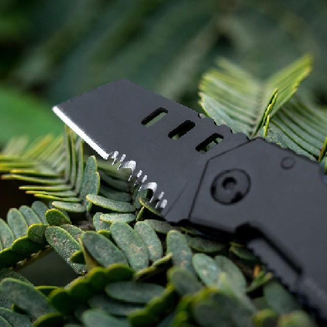 BOMBER  COMPANY 超コンパクト 折りたたみ式 サバイバル ナイフ B-2 Nano Blade Tactical Pocket Knife ナノブレード アウトドア